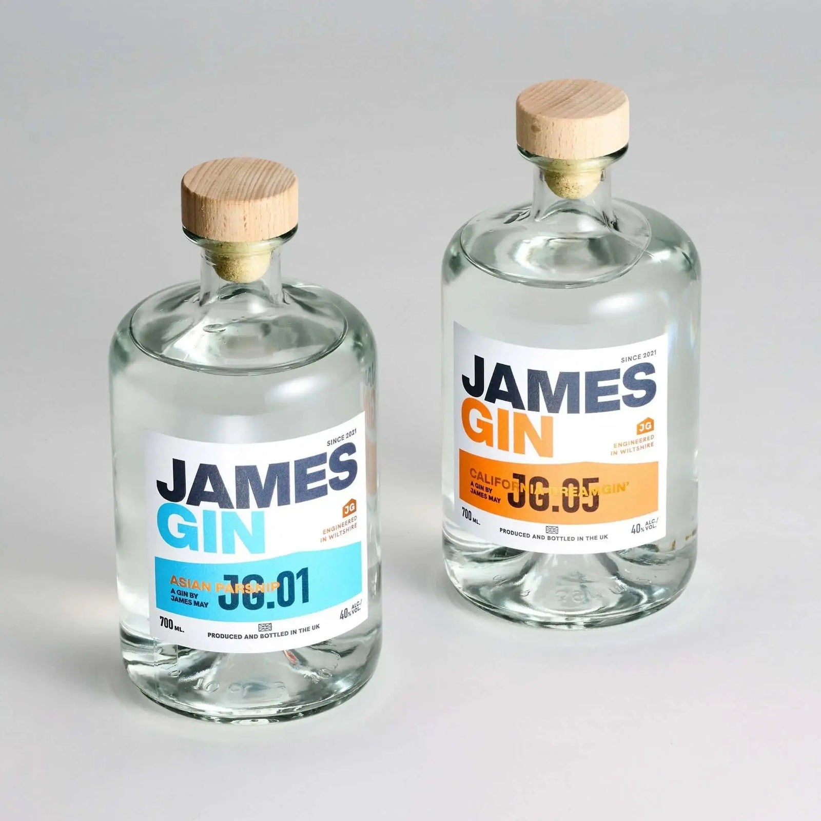 James Gin The Internationalist W/ Souvenir Gift Key Chain - Main Street Liquor